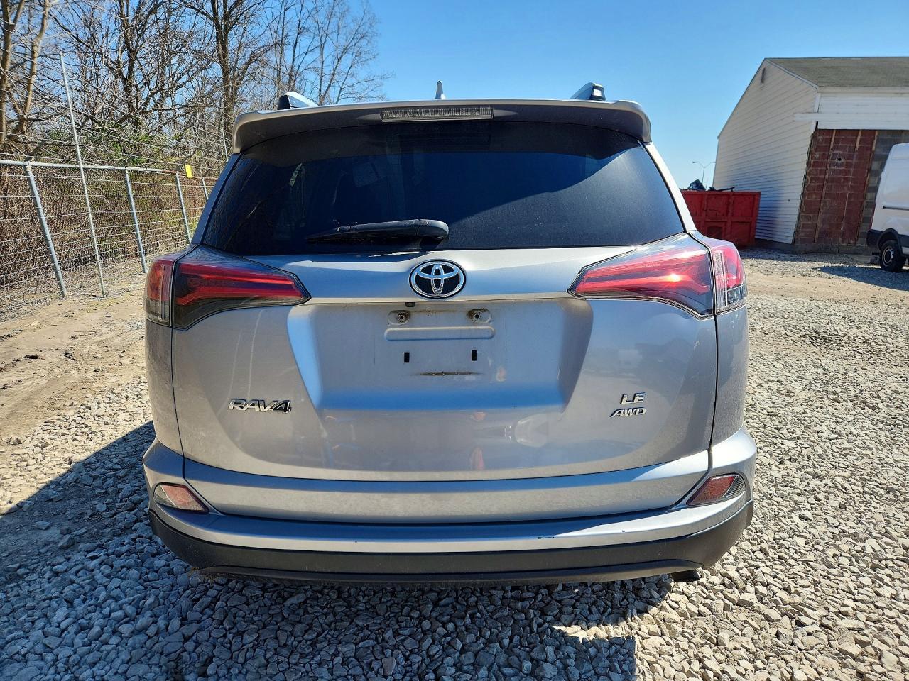 2017 Toyota Rav4 Le - zdjęcie 6