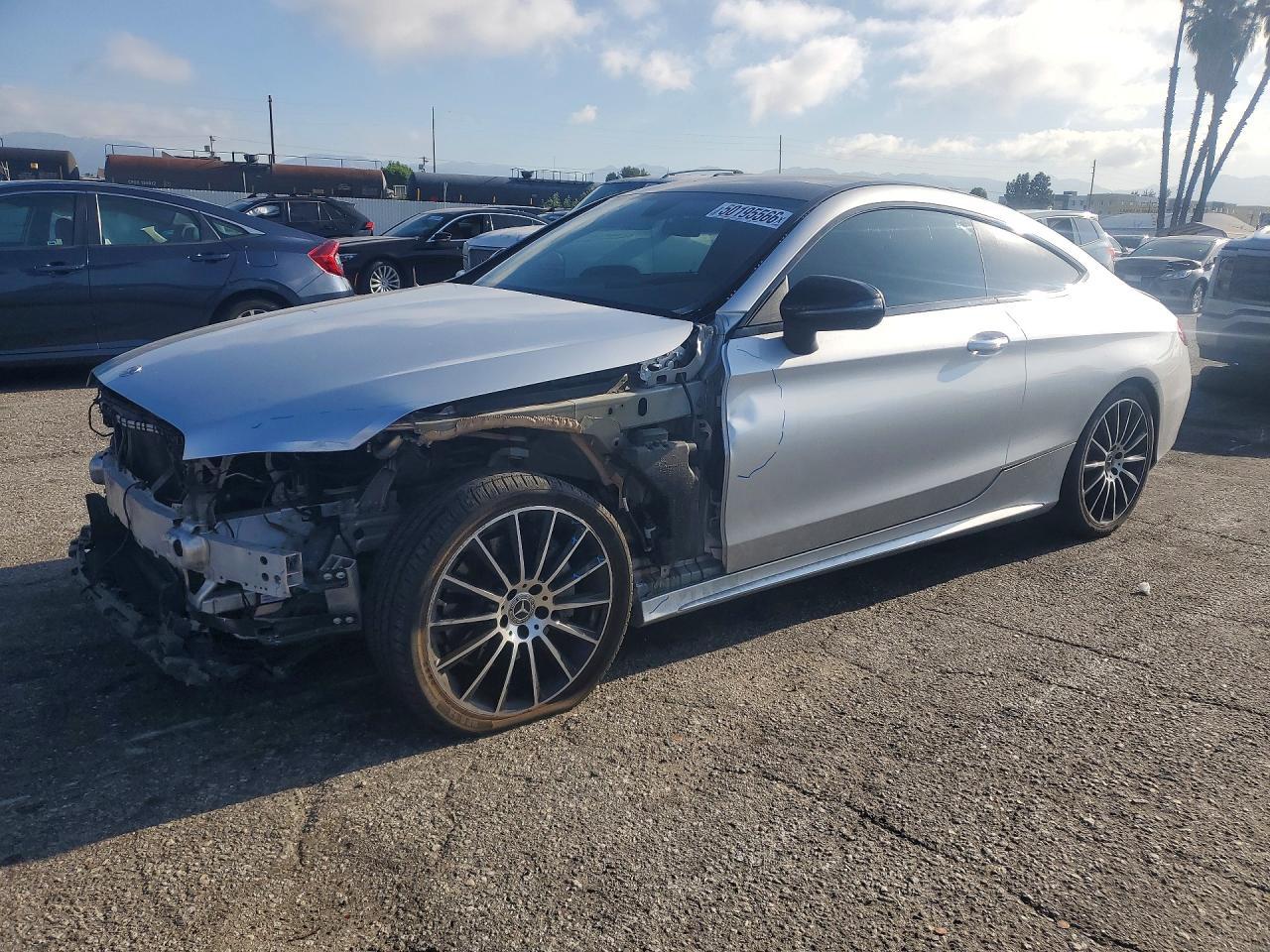 2019 Mercedes-Benz C 300 - zdjęcie główne