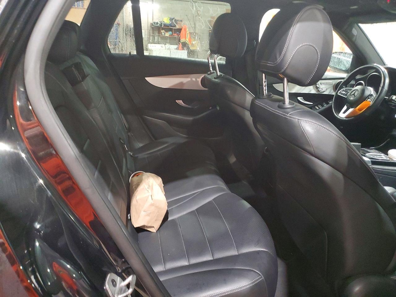 2022 Mercedes Benz Glc 300 4Matic - zdjęcie 10