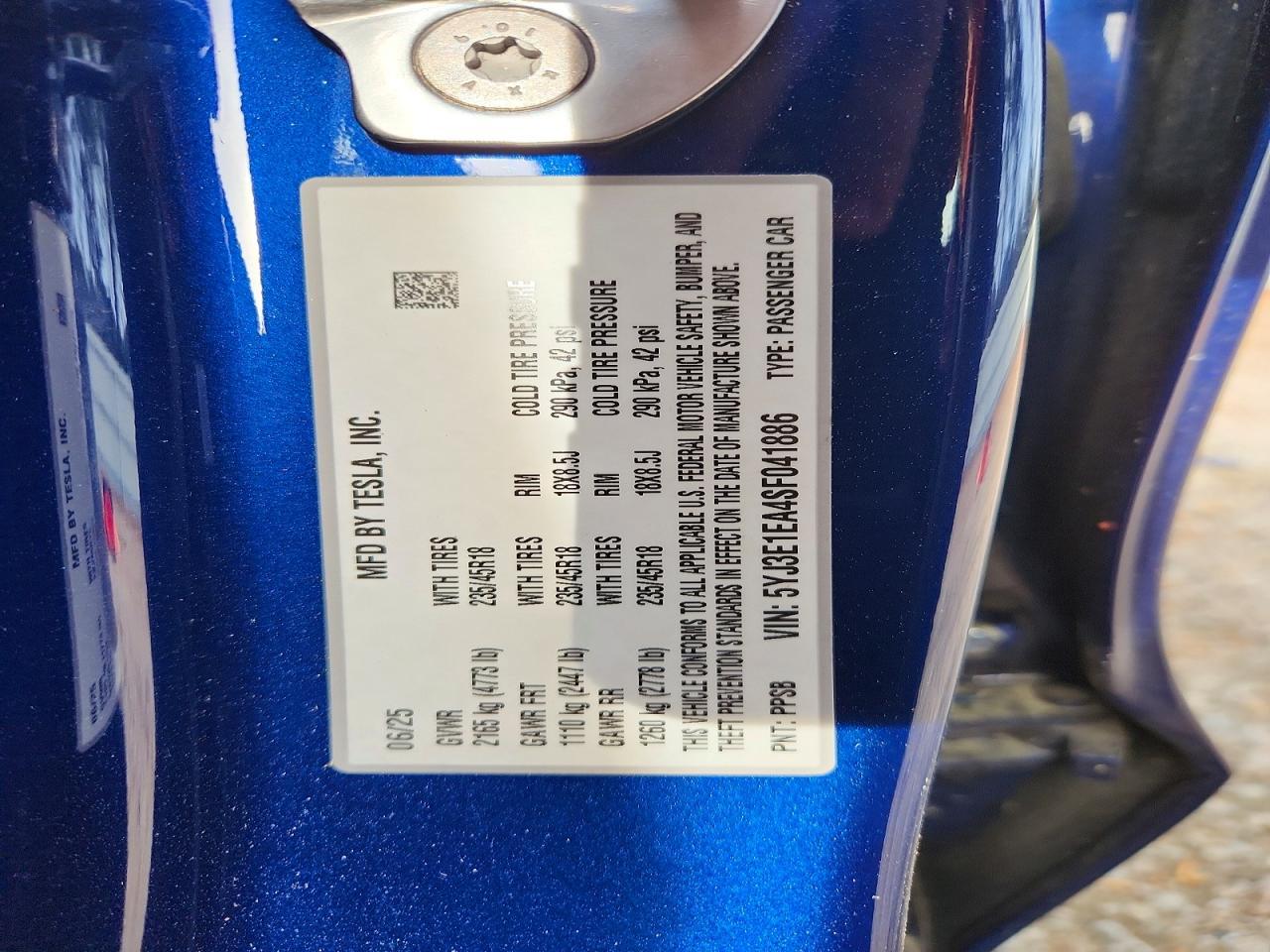 2025 Tesla Model 3 - zdjęcie 12