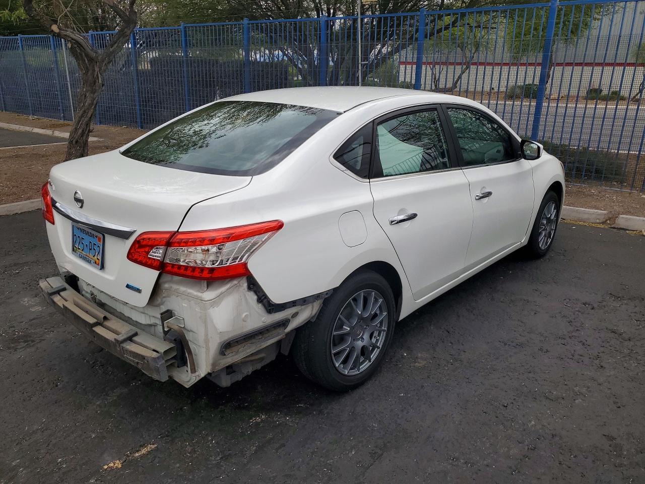 2013 Nissan Sentra - zdjęcie 3