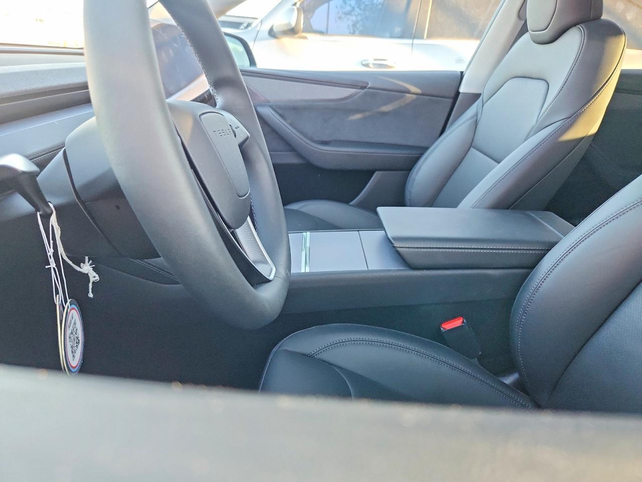 2026 Tesla Model Y - zdjęcie 8