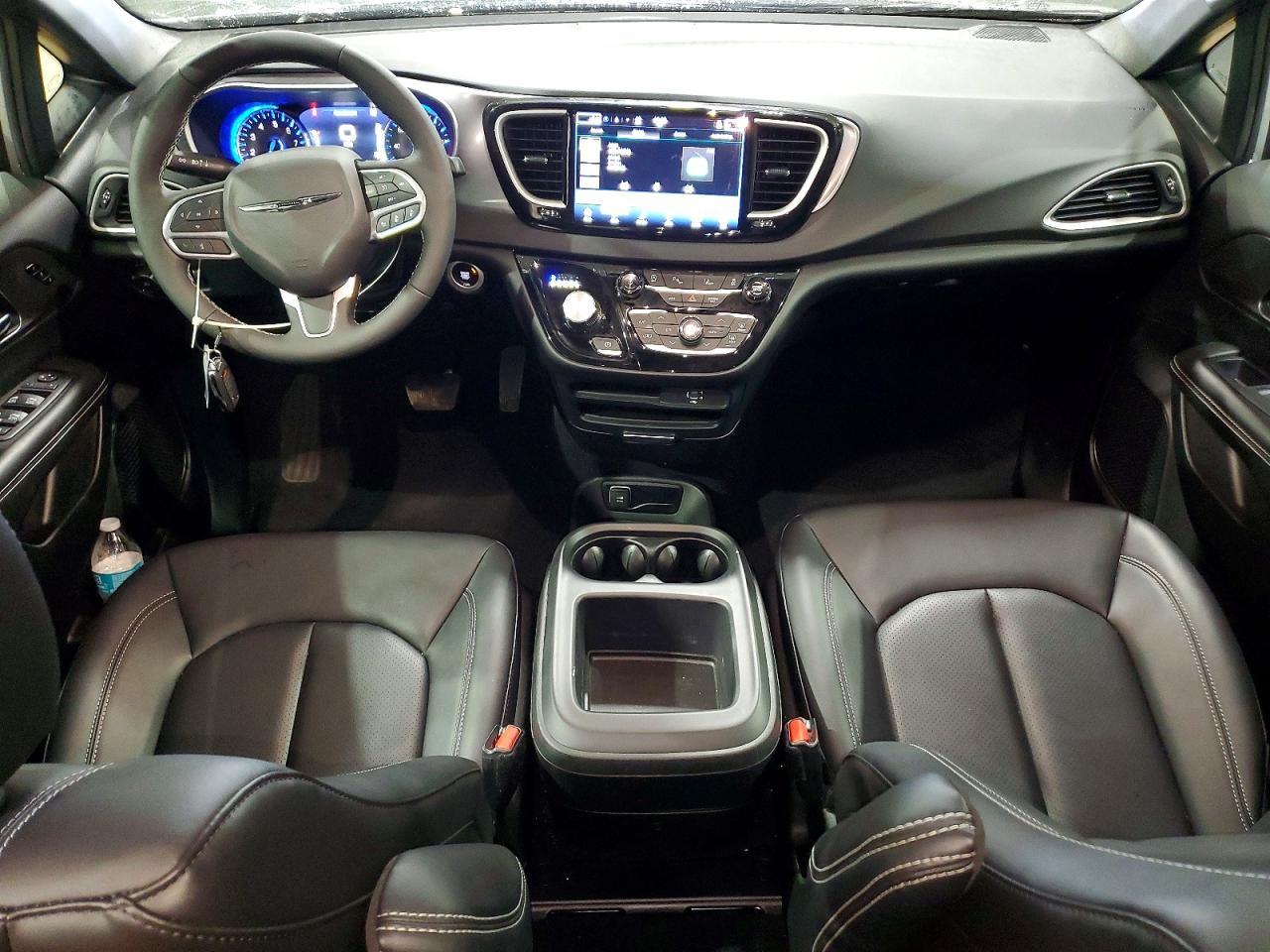 2026 Chrysler Pacifica Select - zdjęcie 8