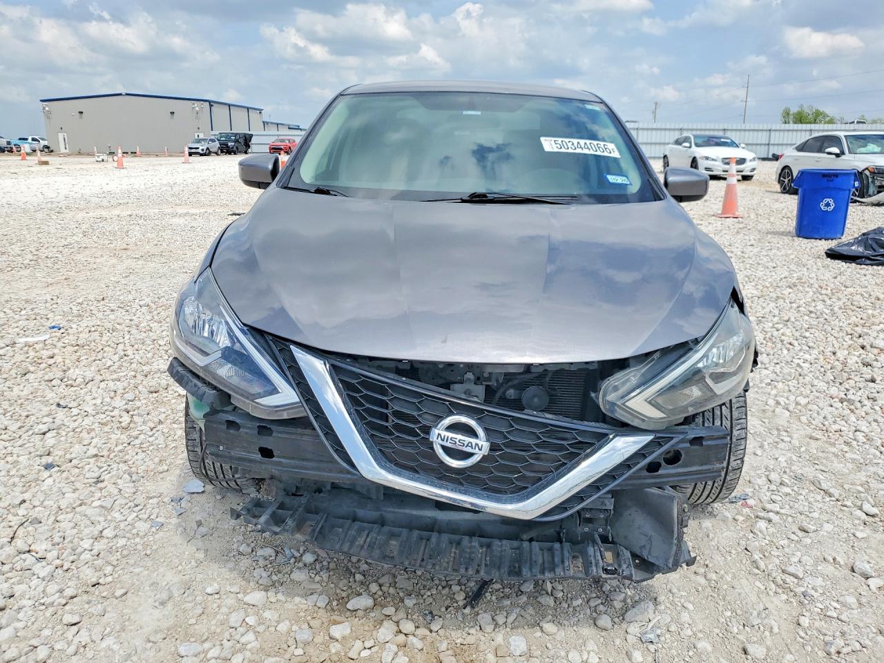 2019 Nissan Sentra S - zdjęcie 5