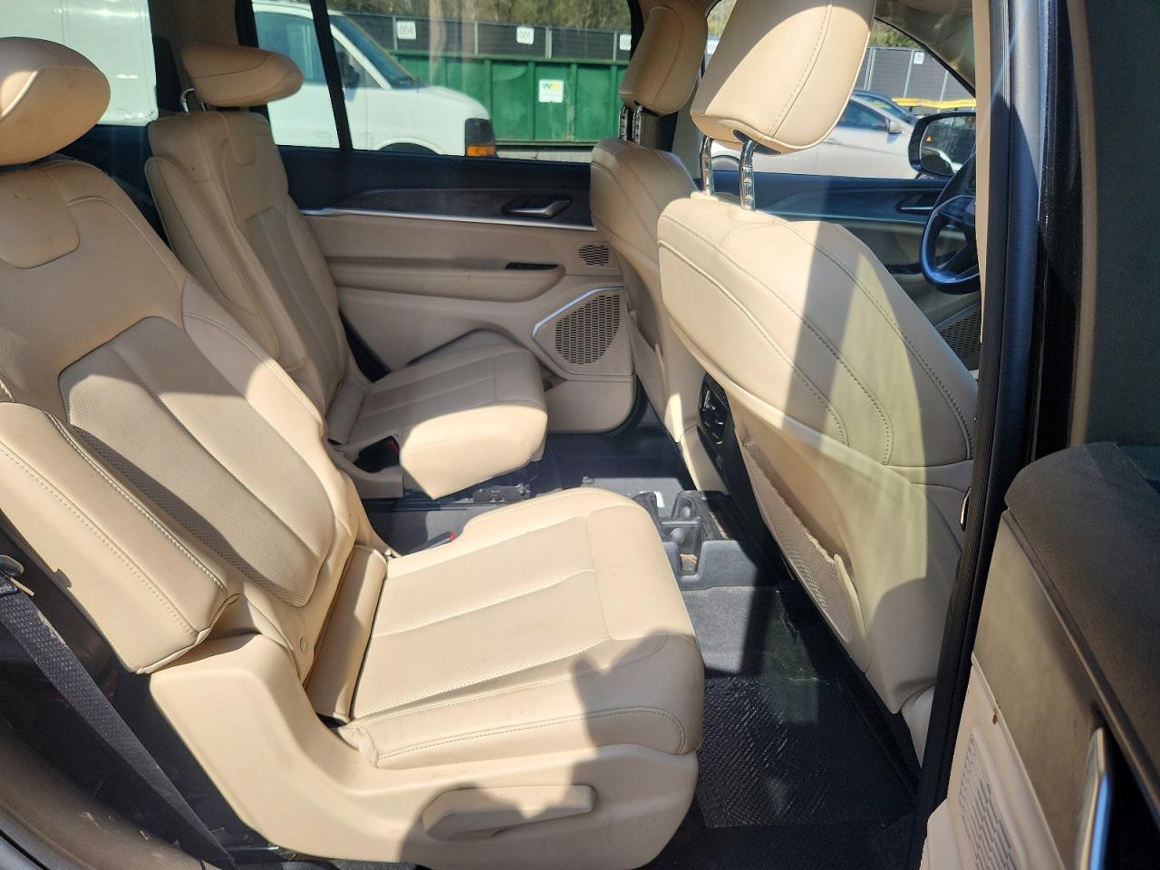 2022 Jeep Grand Cherokee - zdjęcie 11