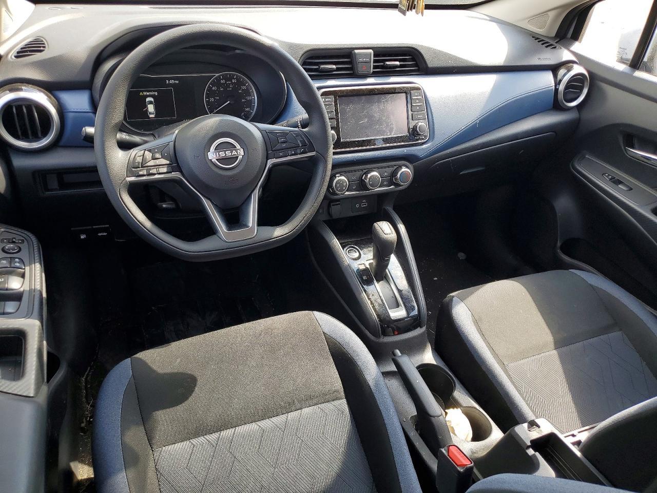 2025 Nissan Versa Sv - zdjęcie 8