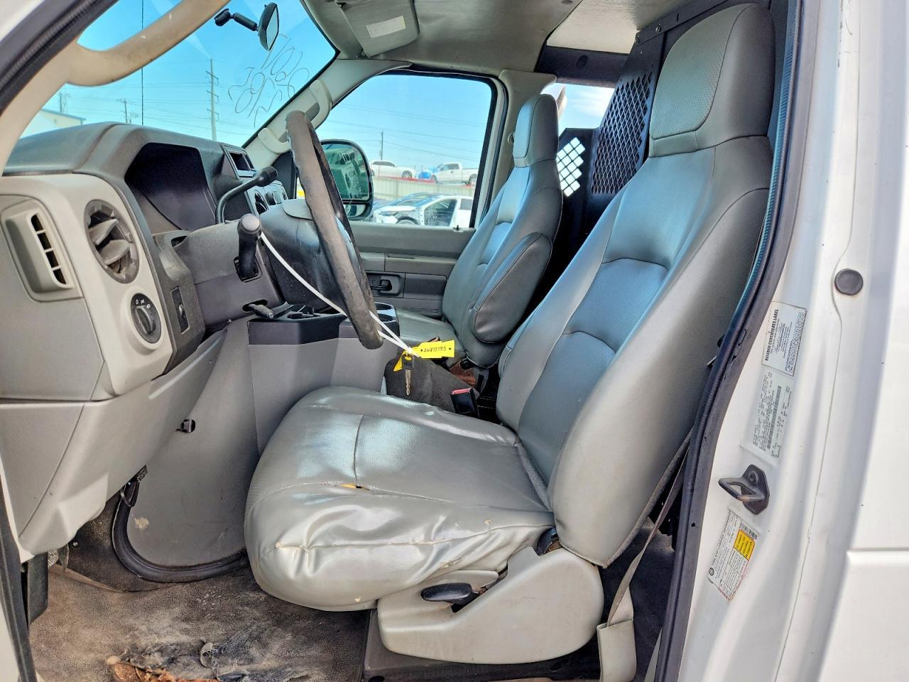 2013 Ford Econoline E250 Van - zdjęcie 7
