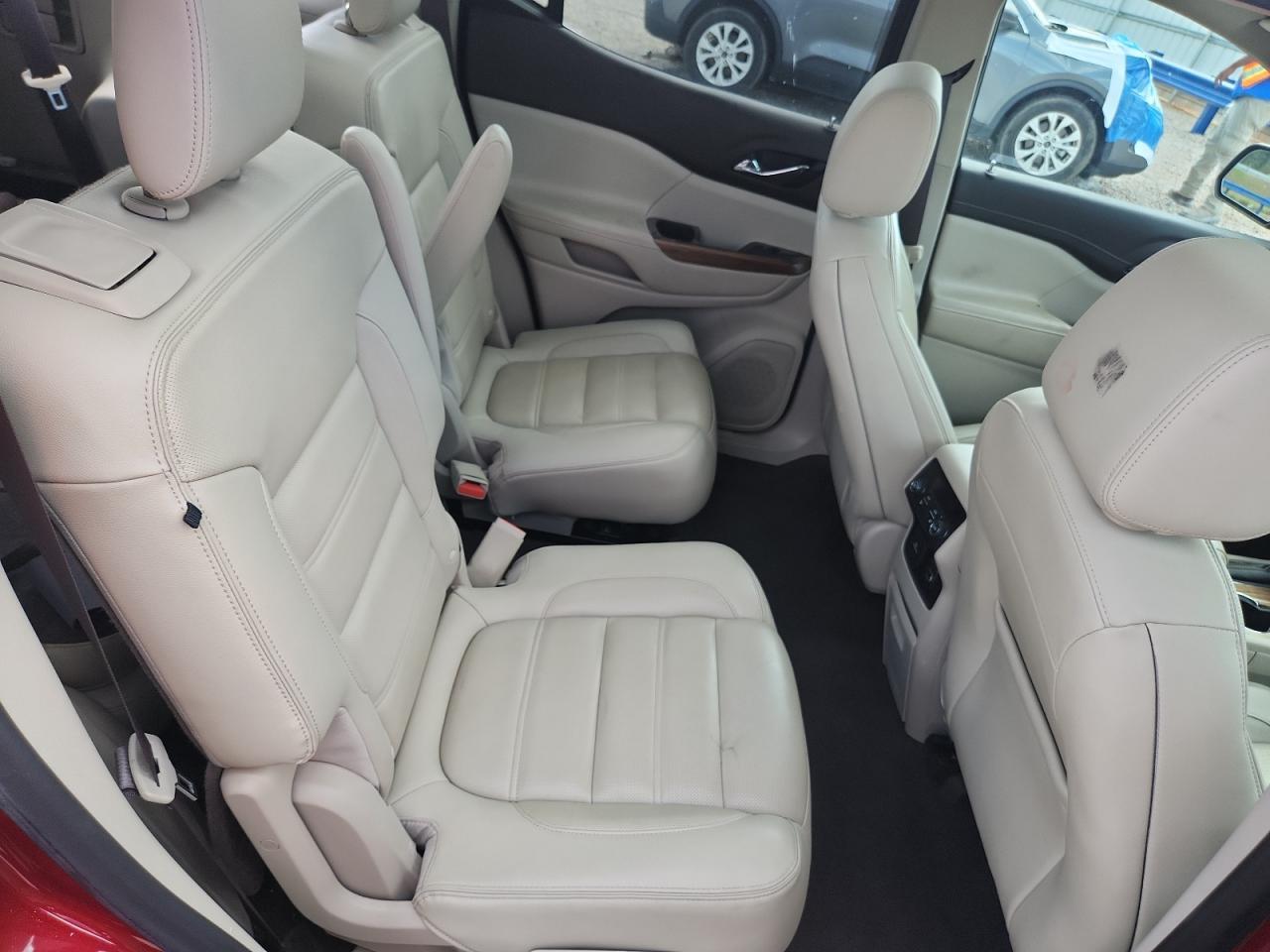 2019 GMC Acadia Denali - zdjęcie 11