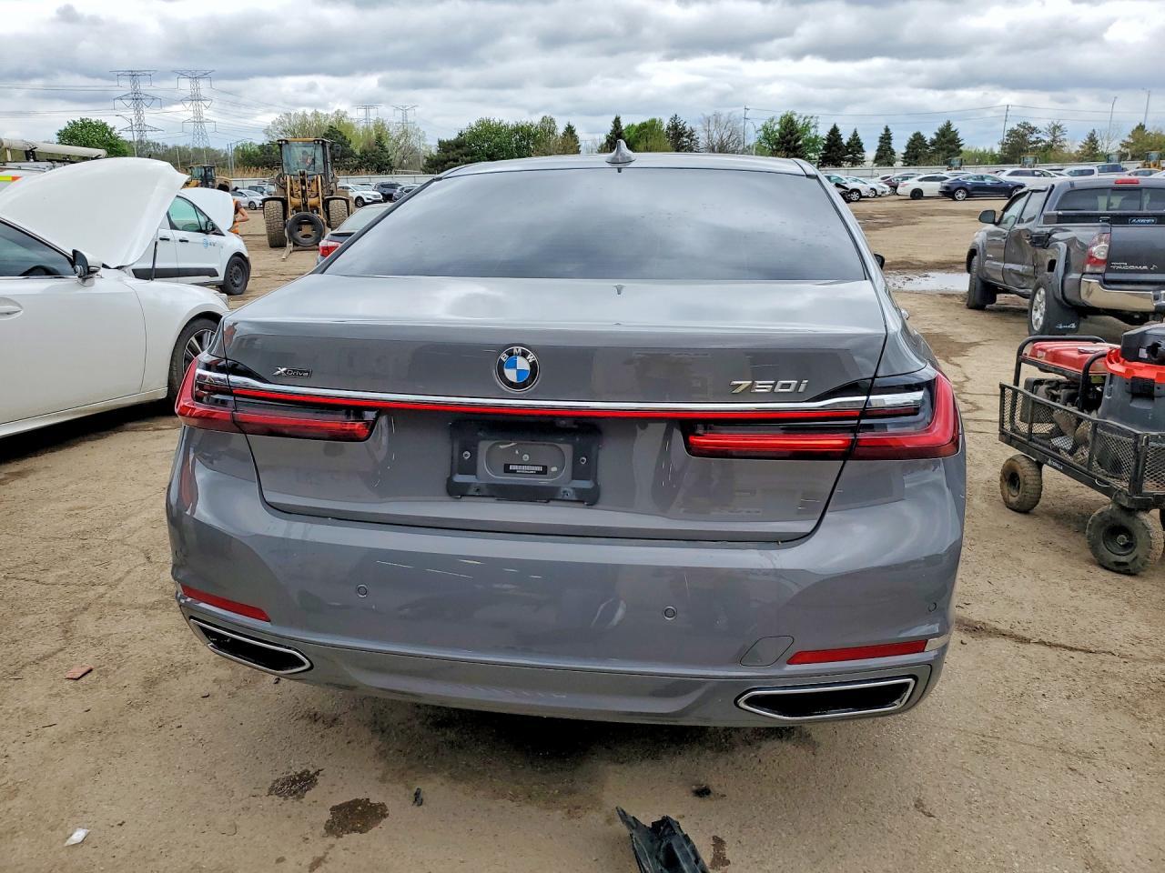 2020 BMW 750 Xi - zdjęcie 6