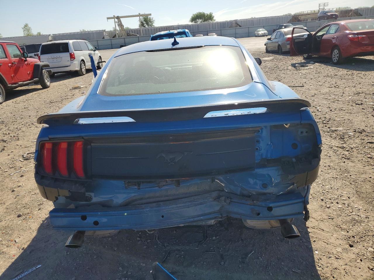2020 Ford Mustang - zdjęcie 6