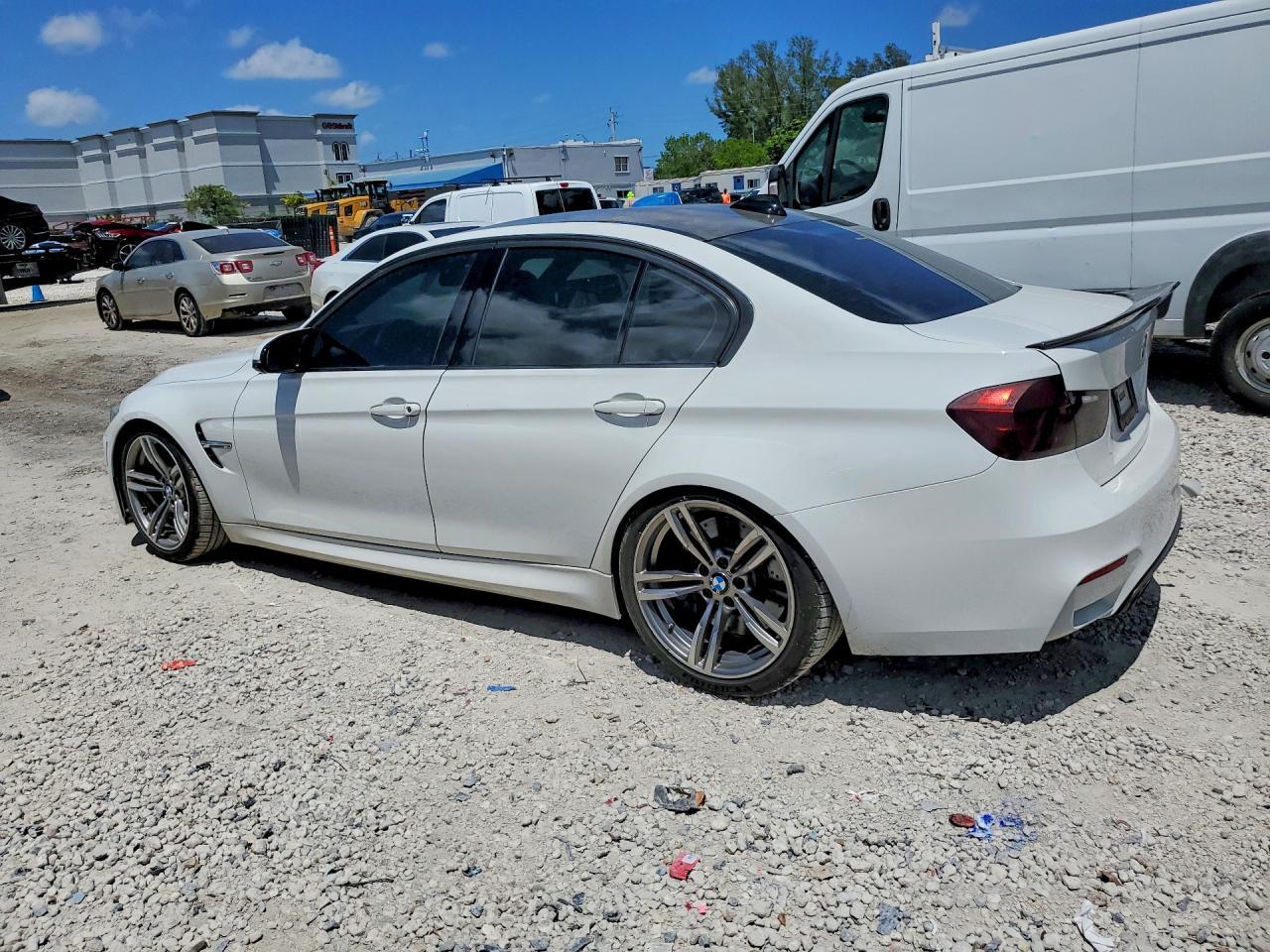 2015 BMW M3 - zdjęcie 2