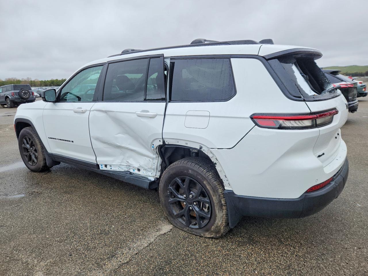 2025 Jeep Grand Cherokee L Laredo - zdjęcie 2
