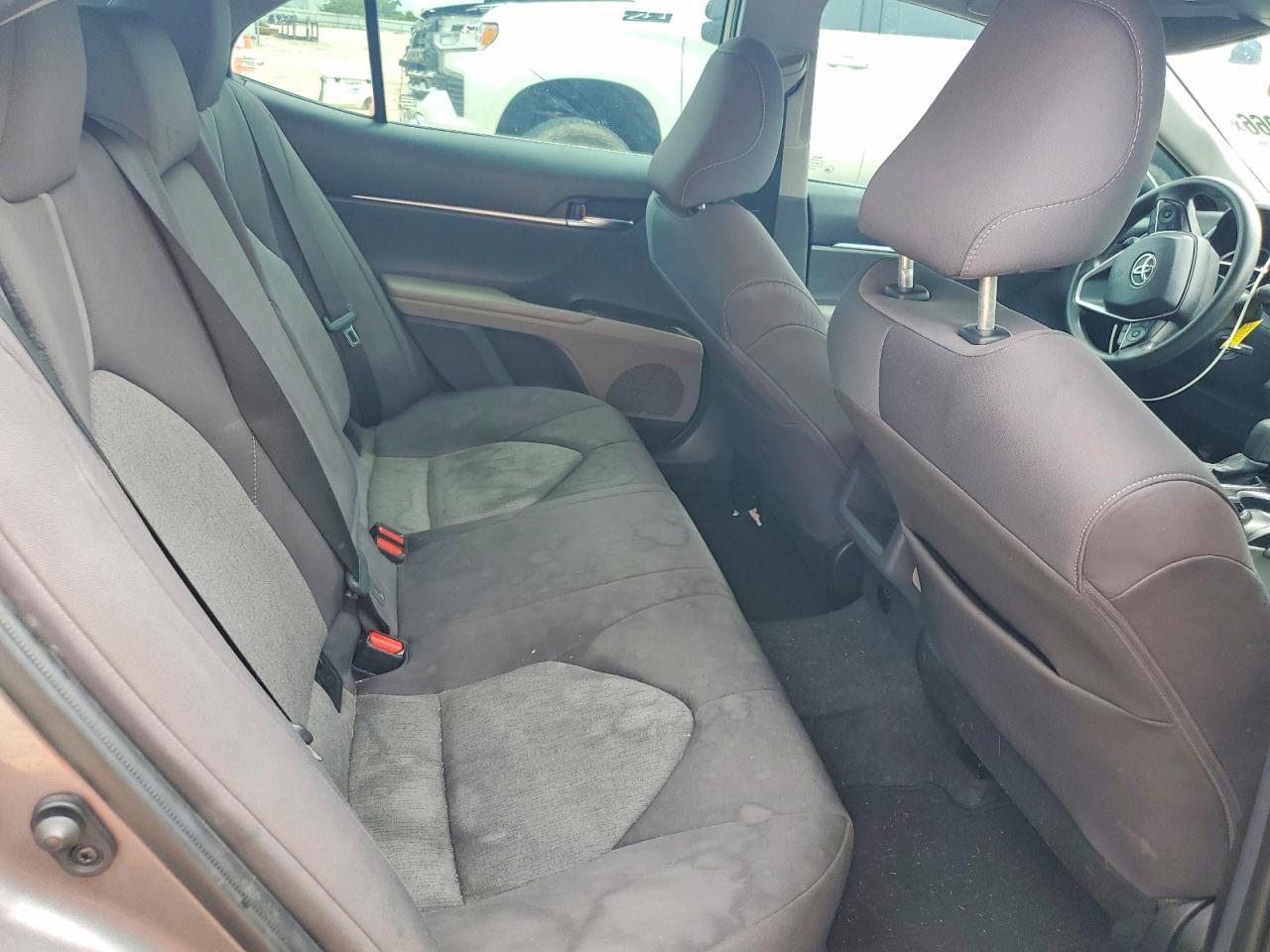 2022 Toyota Camry Le - zdjęcie 10