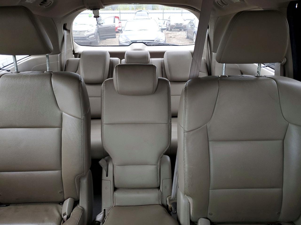 2015 Honda Odyssey Touring - zdjęcie 10