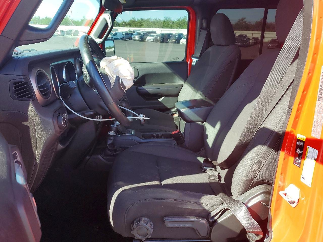 2020 Jeep Wrangler Unlimited Sport - zdjęcie 7