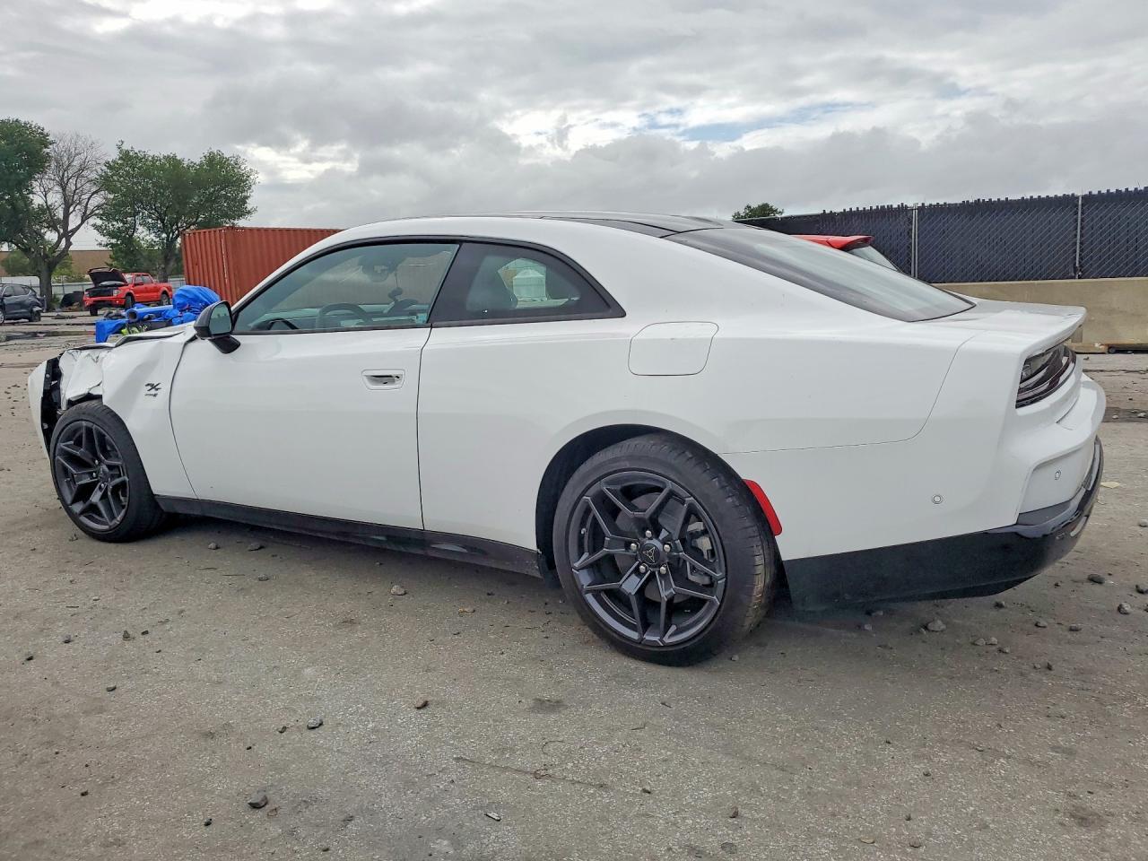 2024 Dodge Charger Daytona R - zdjęcie 2