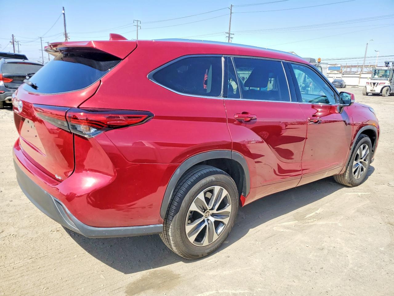 2021 Toyota Highlander Xle - zdjęcie 3