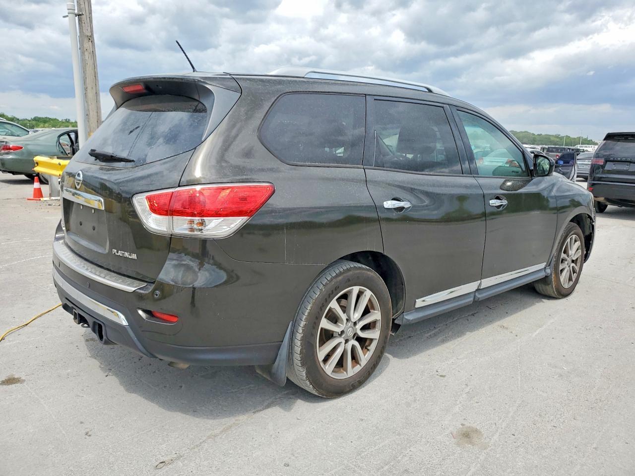 2016 Nissan Pathfinder Platinum - zdjęcie 3