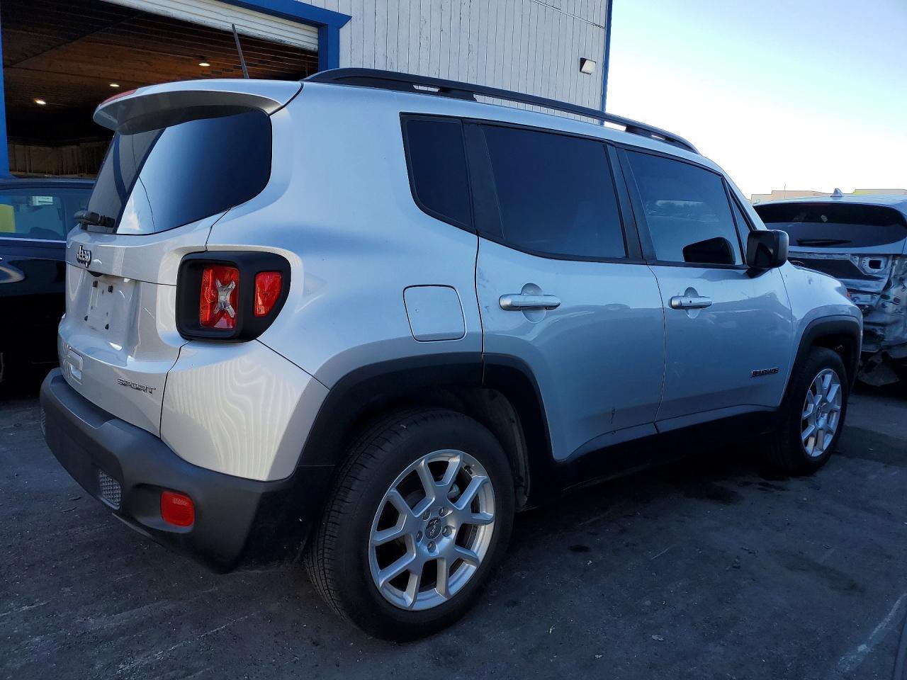 2020 Jeep Renegade Sport - zdjęcie 3