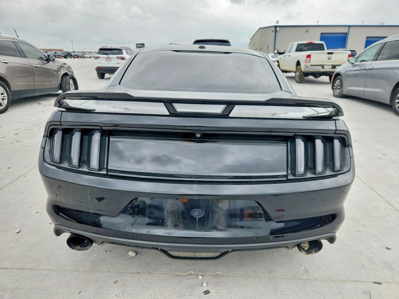 2016 Ford Mustang - zdjęcie 6