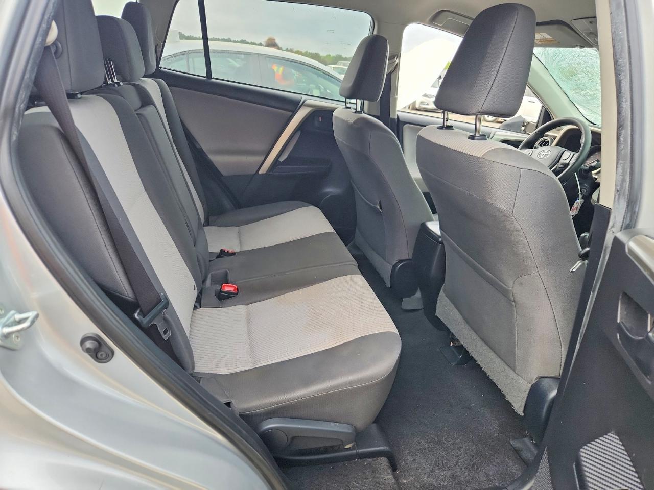 2015 Toyota Rav4 Le - zdjęcie 10