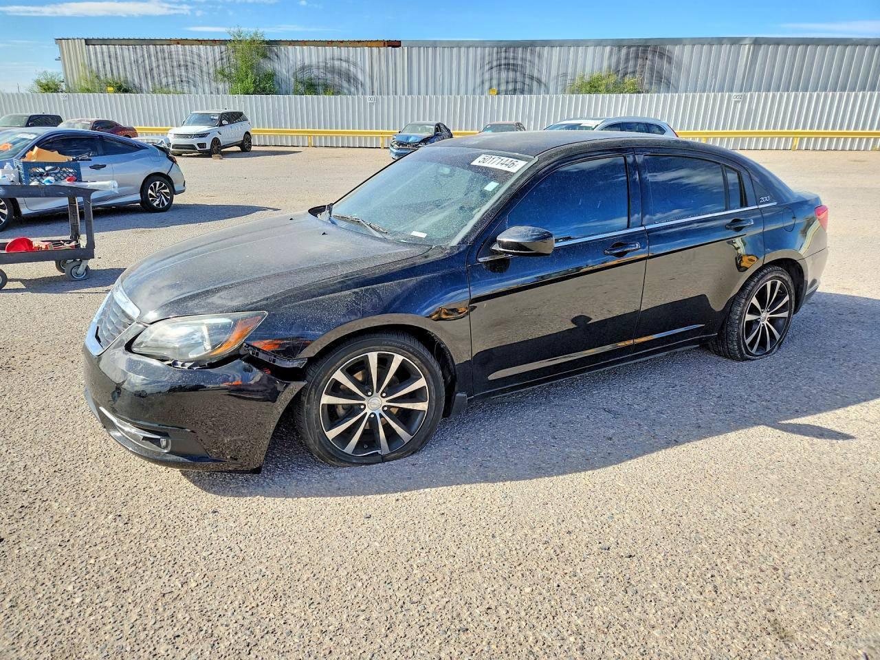 2013 Chrysler 200 Touring - zdjęcie główne