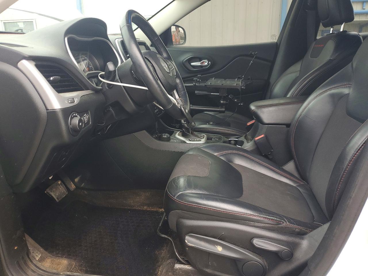 2015 Jeep Cherokee Trailhawk - zdjęcie 7