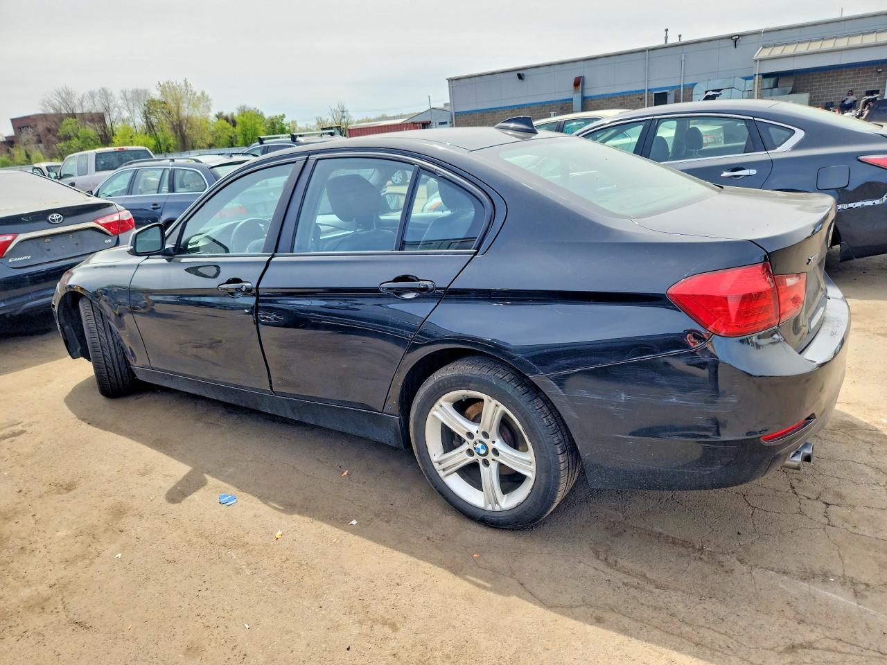 BMW Seria 3 - zdjęcie 2