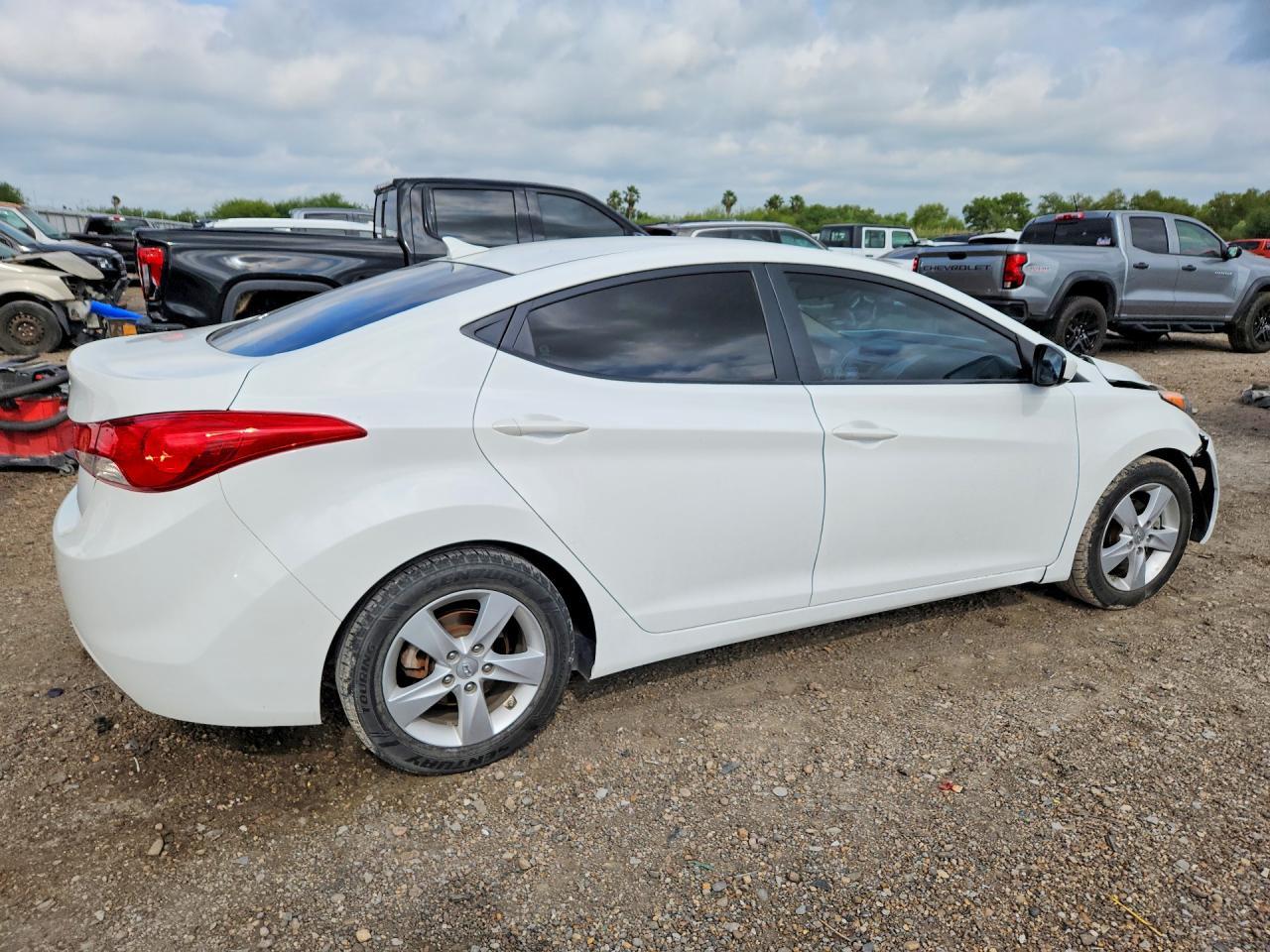 2013 Hyundai Elantra Gls - zdjęcie 3