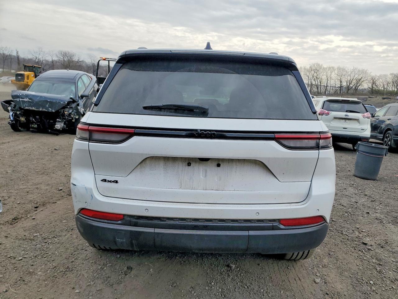 2025 Jeep Grand Cherokee Laredo - zdjęcie 6