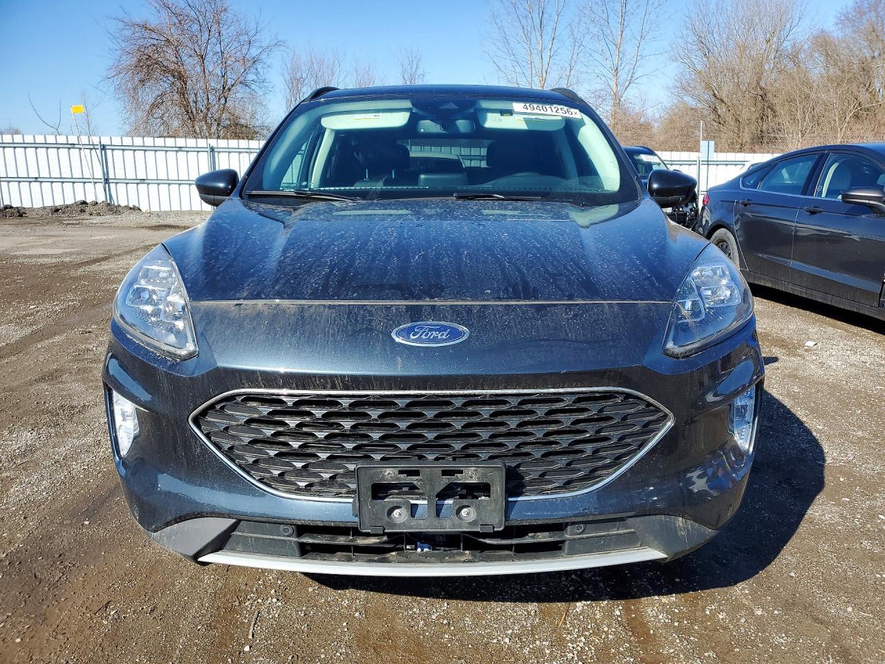 2022 Ford Escape Titanium - zdjęcie 5