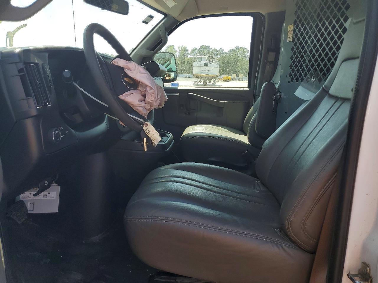 2019 Chevrolet Express G2500 - zdjęcie 7