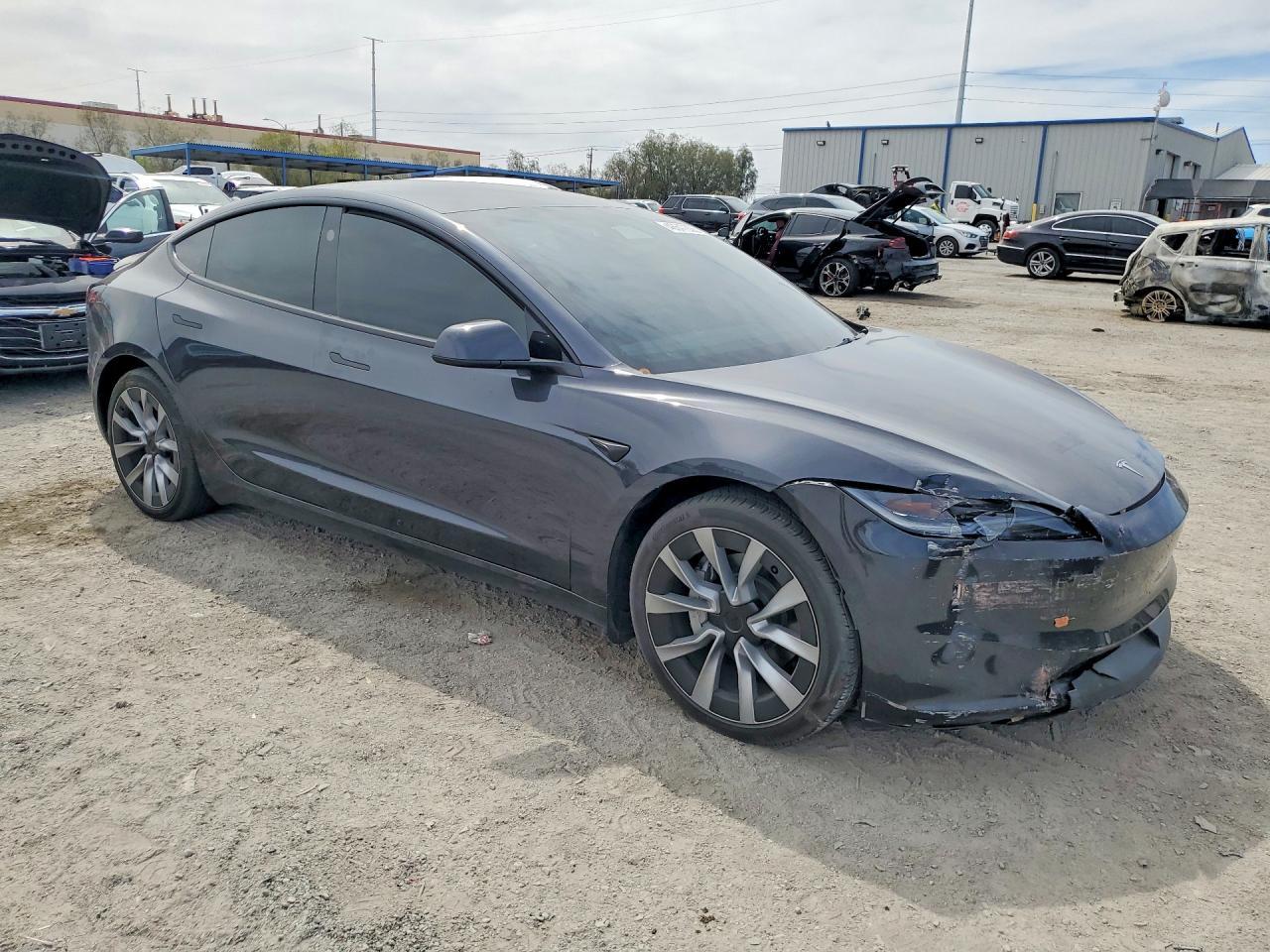 2024 Tesla Model 3 - zdjęcie 4