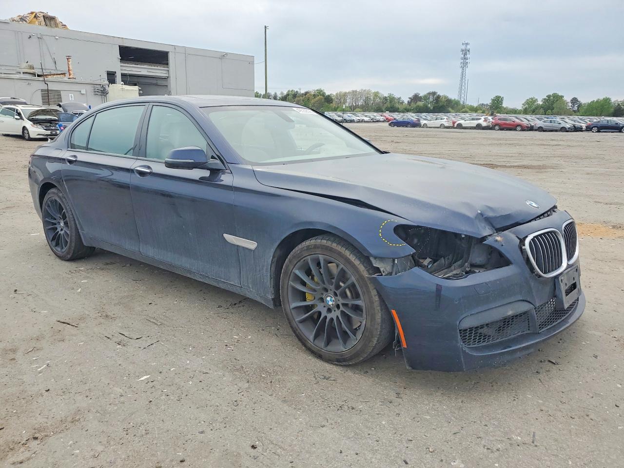 2014 BMW 750 Lxi - zdjęcie 4