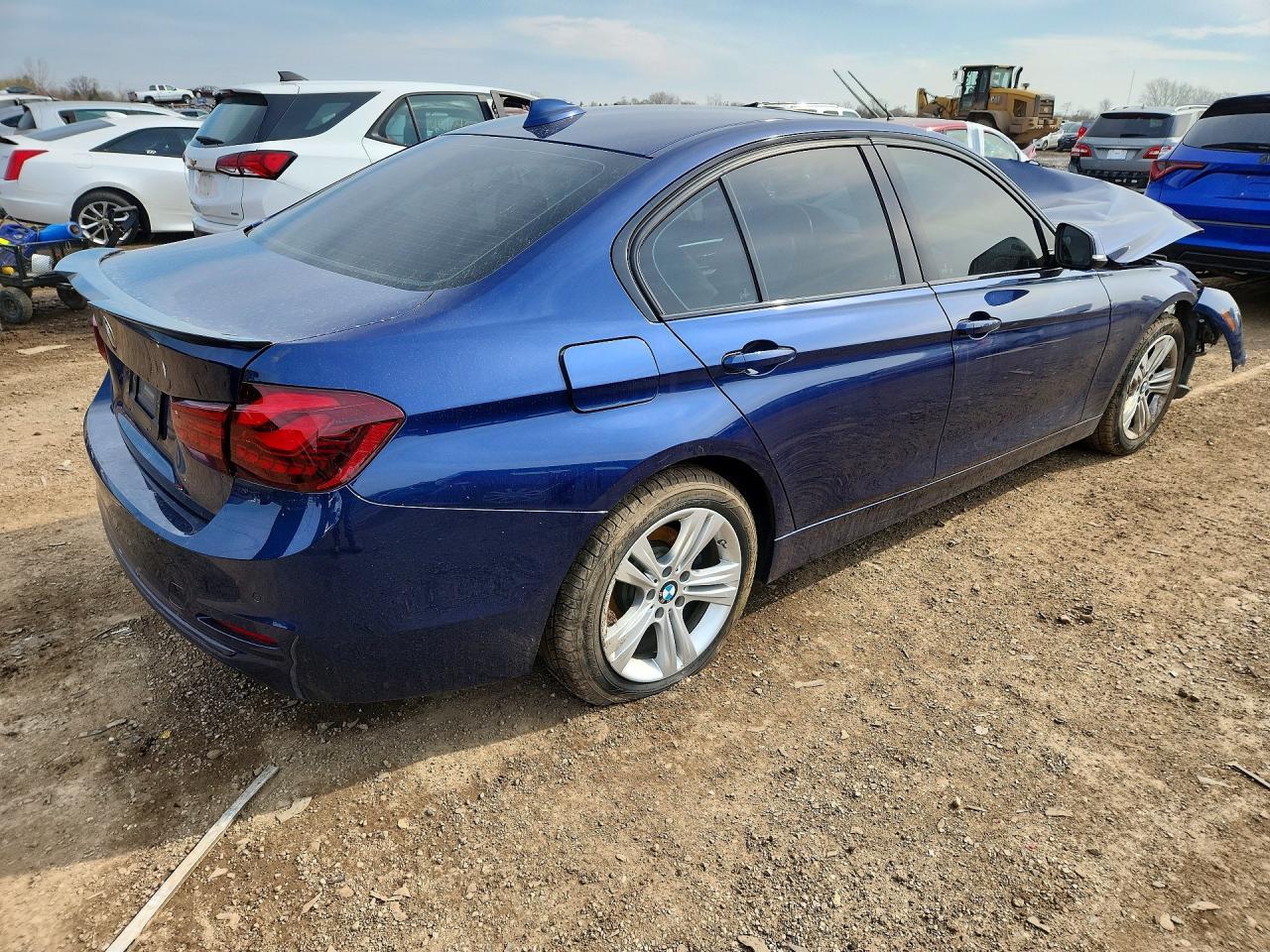 2017 BMW 330 Xi - zdjęcie 3