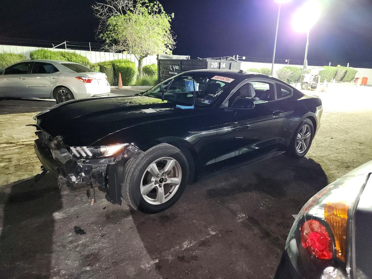 2017 Ford Mustang - zdjęcie główne