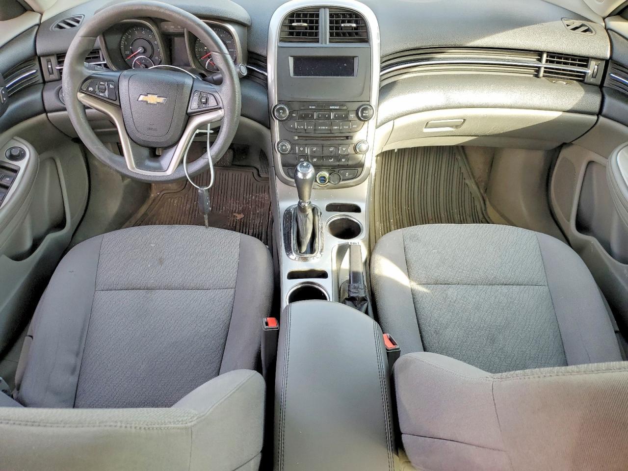 2014 Chevrolet Malibu Ls - zdjęcie 8