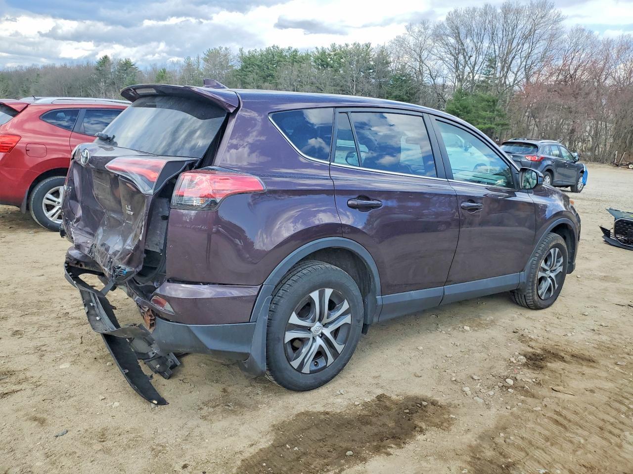 2018 Toyota Rav4 Le - zdjęcie 3