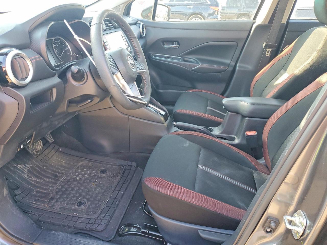 2024 Nissan Versa Sr - zdjęcie 7