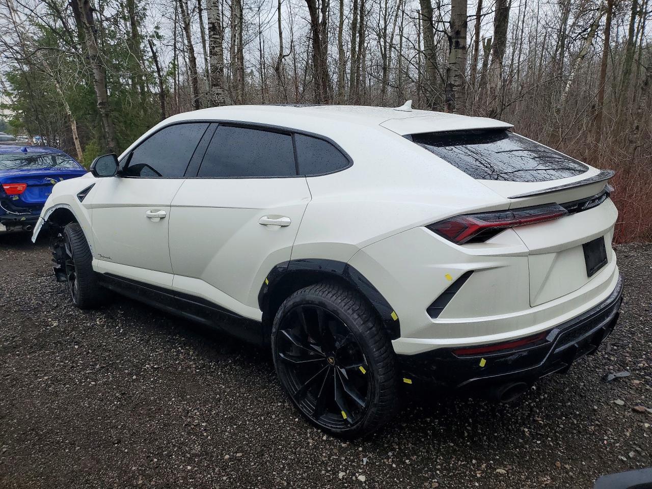2021 Lamborghini Urus - zdjęcie 2