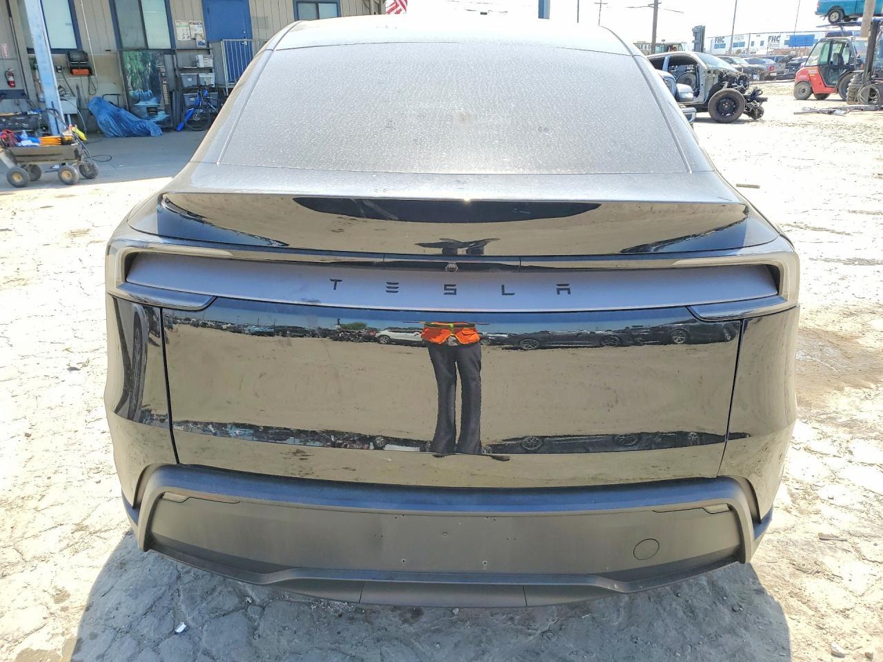 2026 Tesla Model Y - zdjęcie 6
