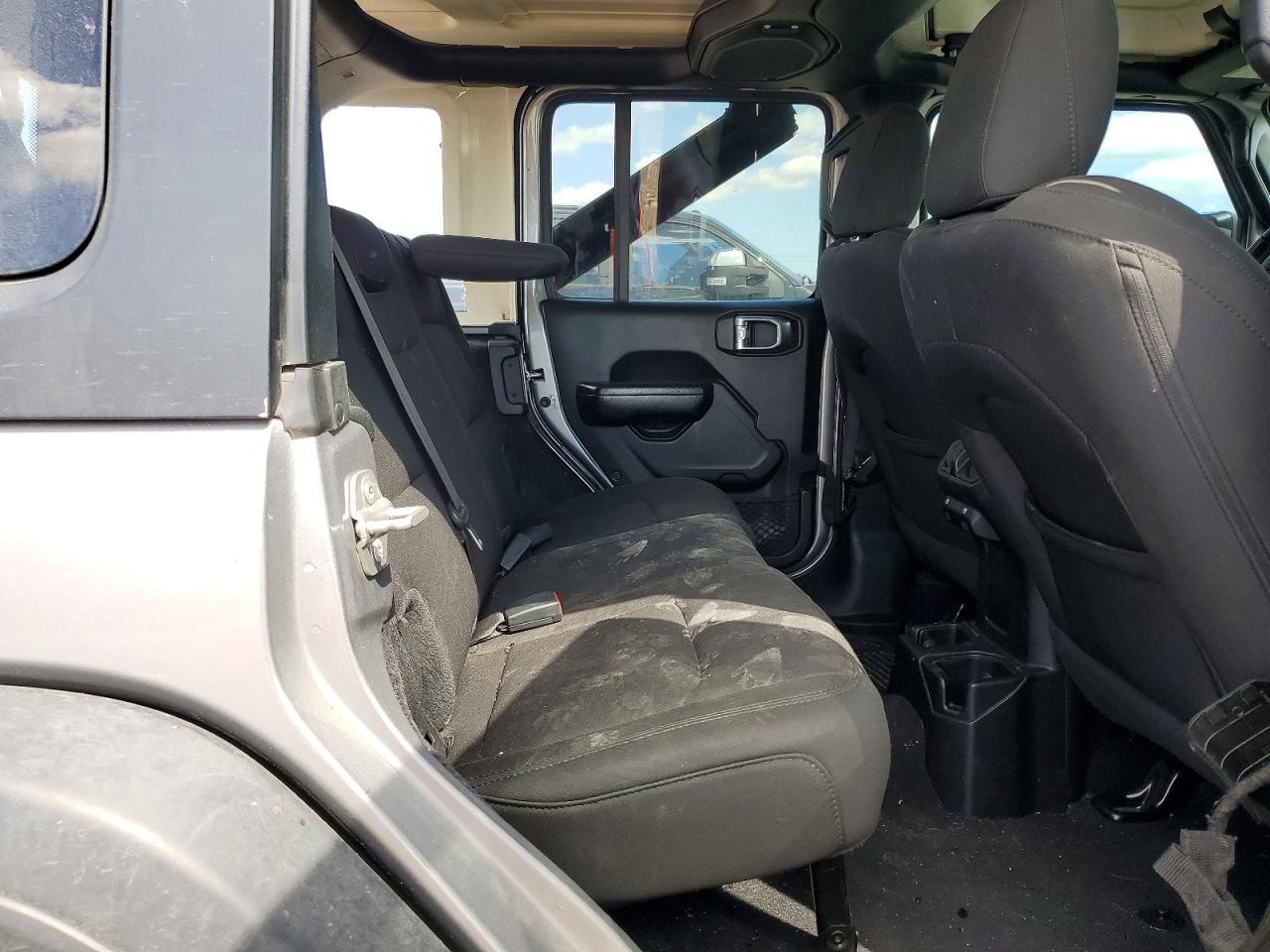 2020 Jeep Wrangler Unlimited Sport - zdjęcie 10