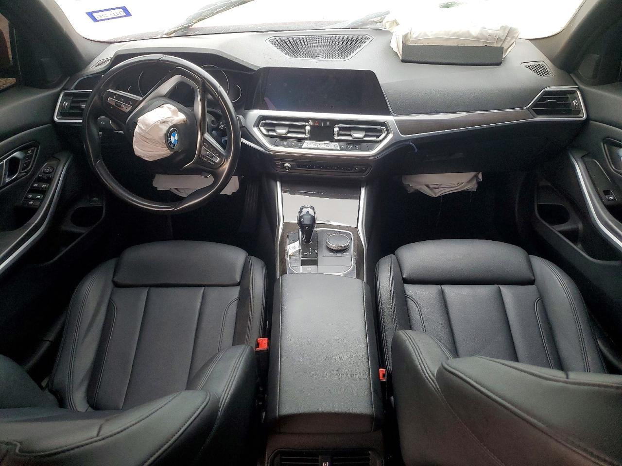 2020 BMW 330I - zdjęcie 8