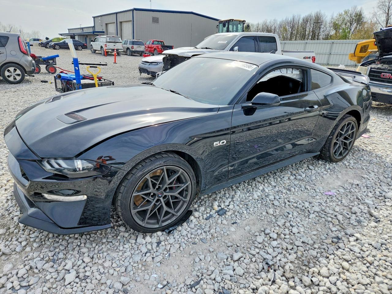 2020 Ford Mustang Gt - zdjęcie główne