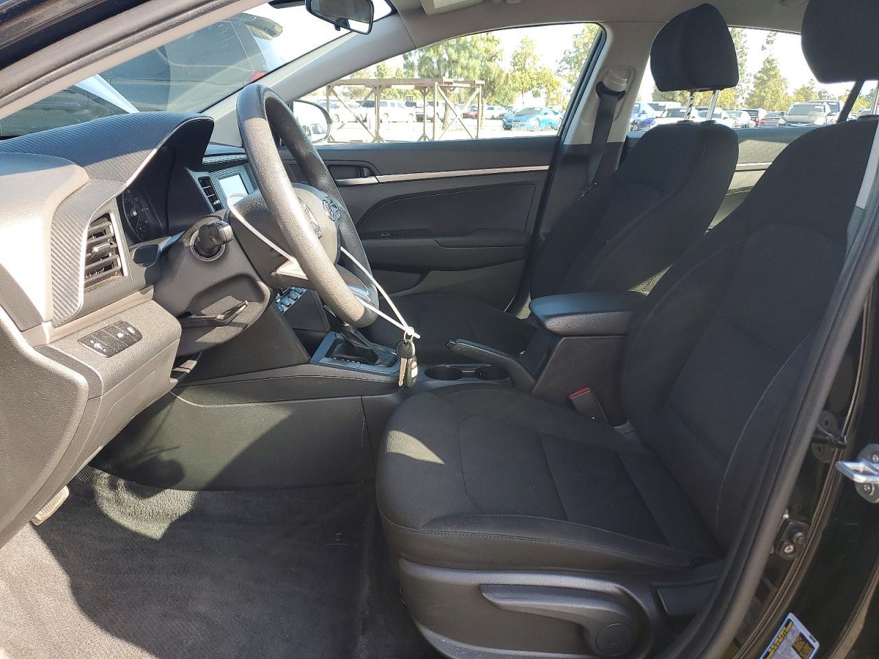 2020 Hyundai Elantra Se - zdjęcie 7