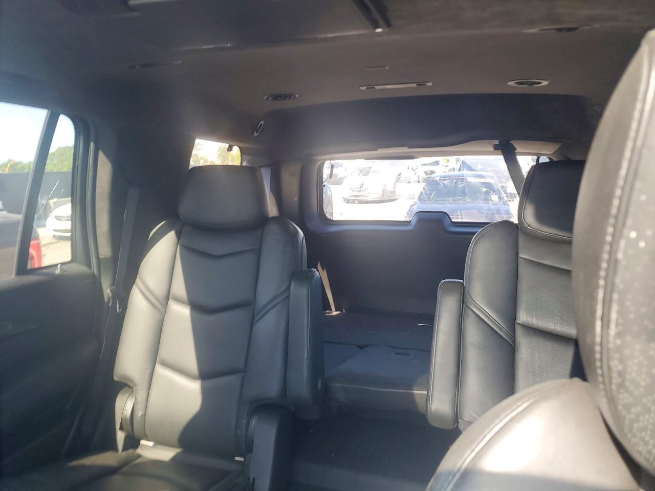2019 Cadillac Escalade Platinum - zdjęcie 10