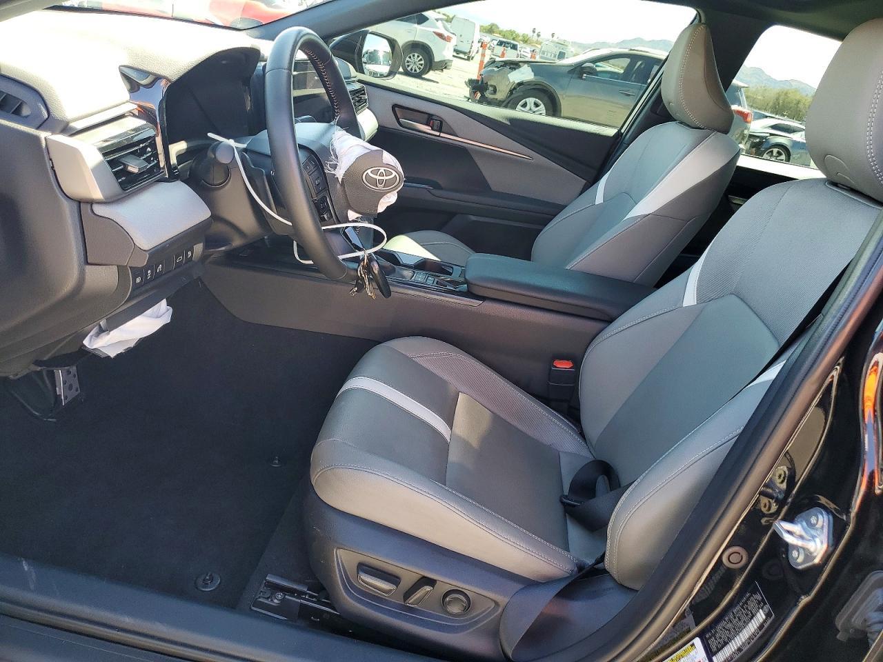 2025 Toyota Camry Se - zdjęcie 7