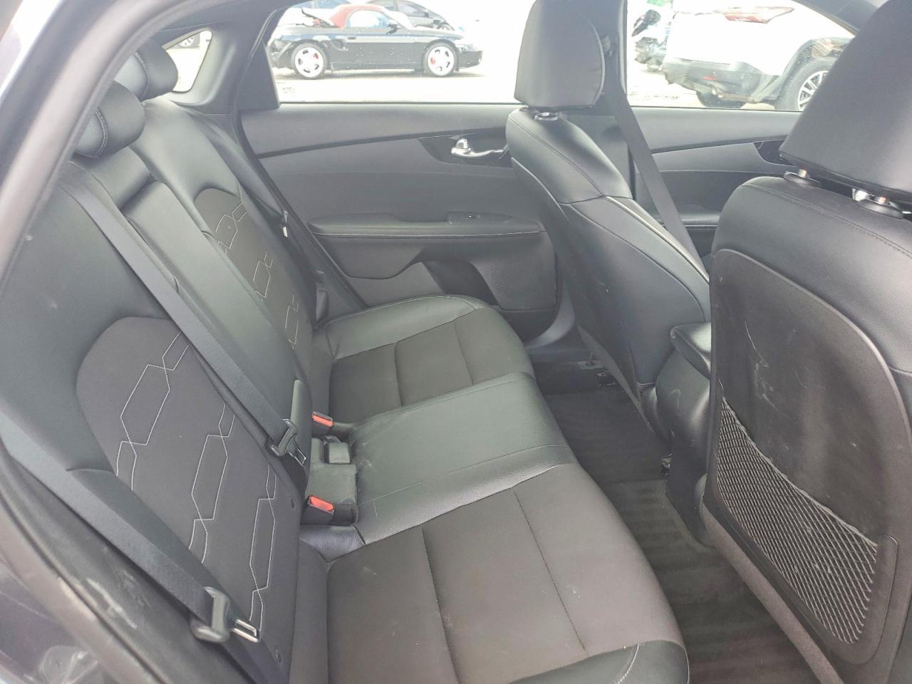 2021 Kia Forte Gt Line - zdjęcie 10