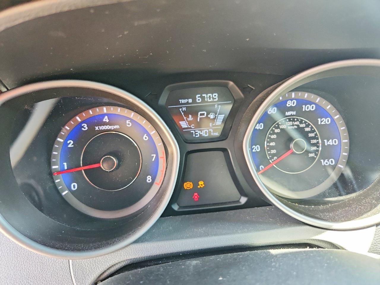 2014 Hyundai Elantra Se - zdjęcie 9