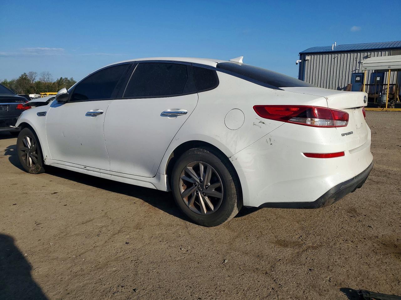 2020 Kia Optima Lx - zdjęcie 2